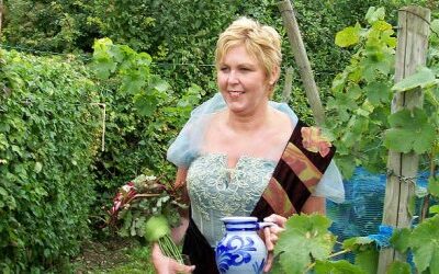 Diana Vluggen is de wijnkoningin van het 11e Wahlwiller wijnfeest